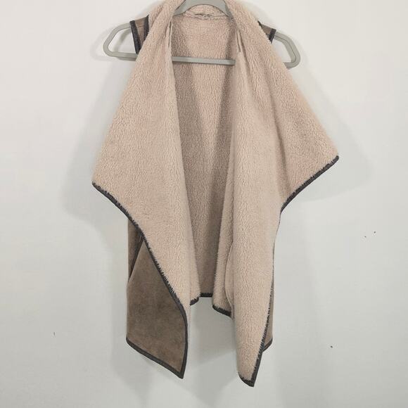 Jodifl Women's Vest. Size Large. Tan Color. - Picture 2 of 8